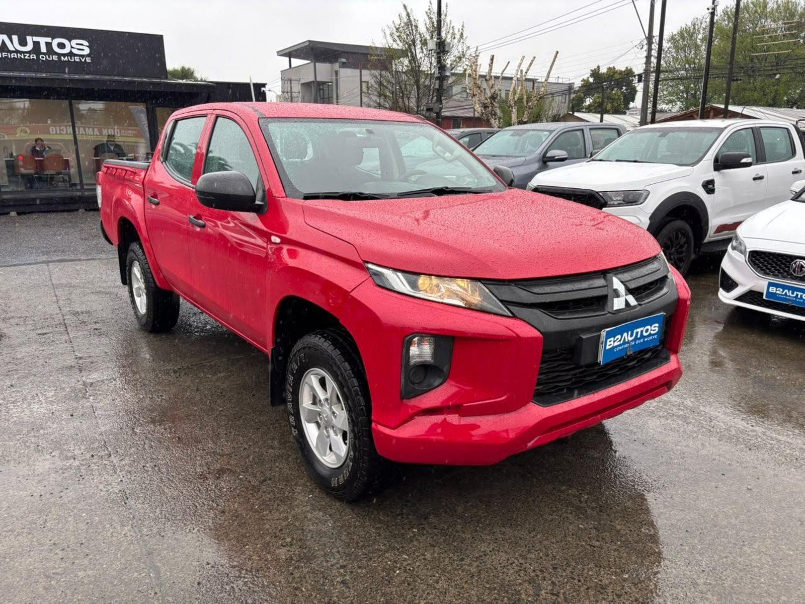 Mitsubishi L200 KATANA CRM 2023 - Foto 2 de 14