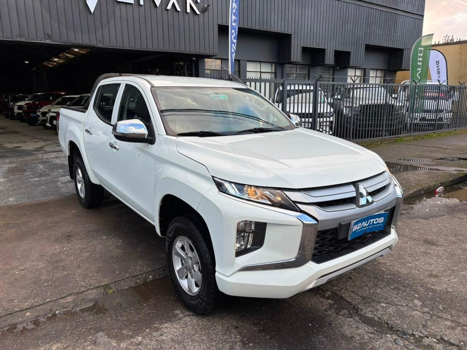Mitsubishi L200 KATANA CR 2023 - Foto 2 de 16