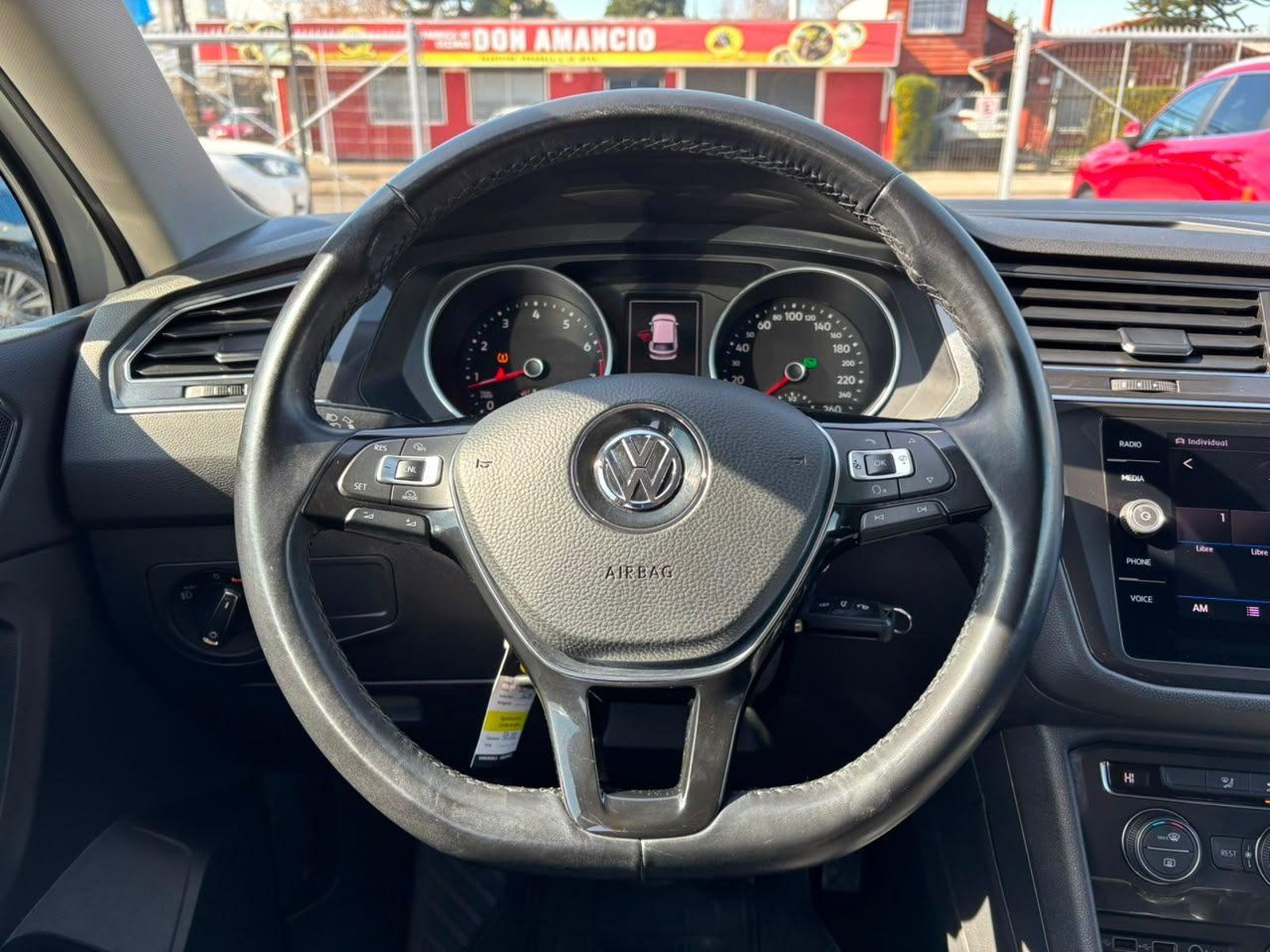 Volkswagen NEW TIGUAN 2019 - Imagen 14 de 15