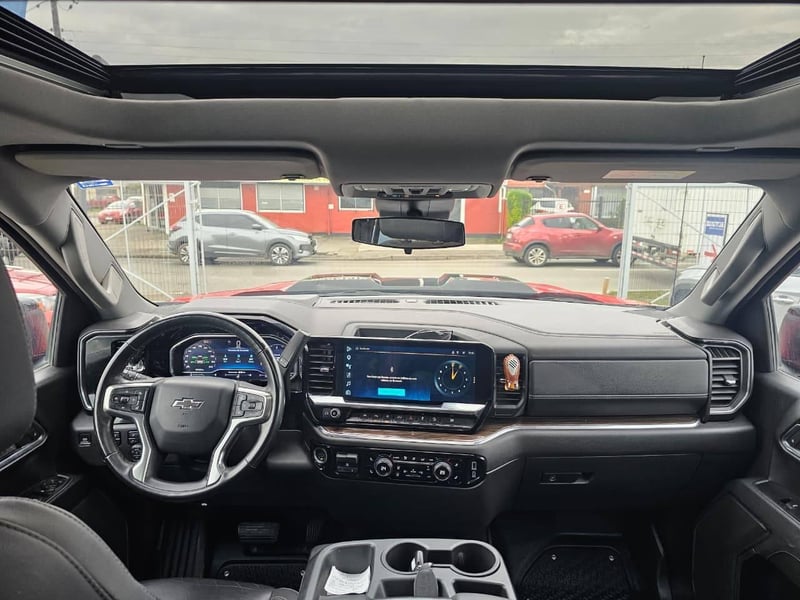 Chevrolet SILVERADO 4X4 2024 - Imagen 8 de 11