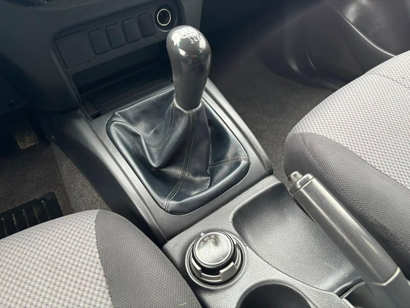 Mitsubishi L200 2023 - Imagen 9 de 14
