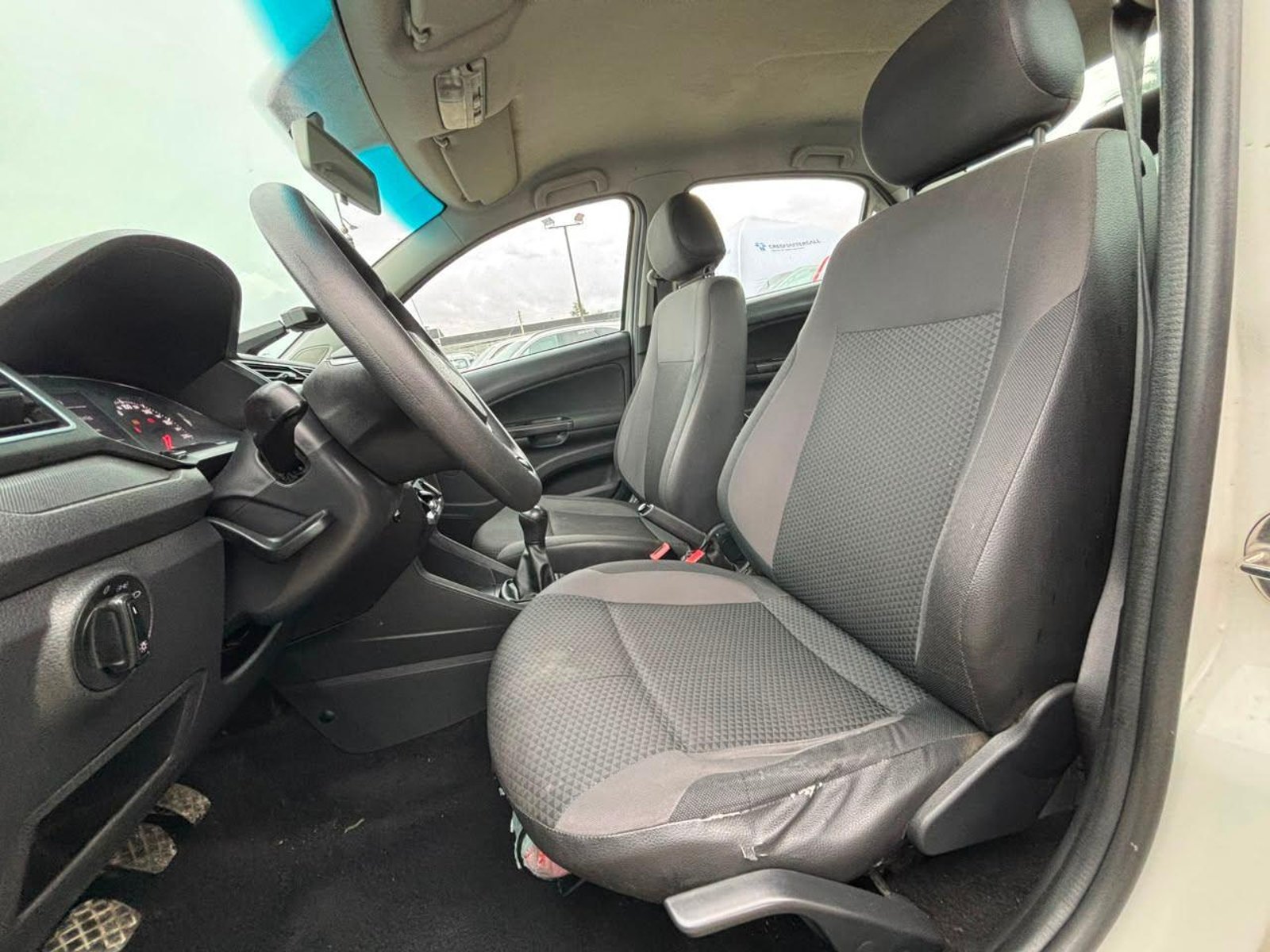 Volkswagen VOYAGE 2021 - Imagen 12 de 14