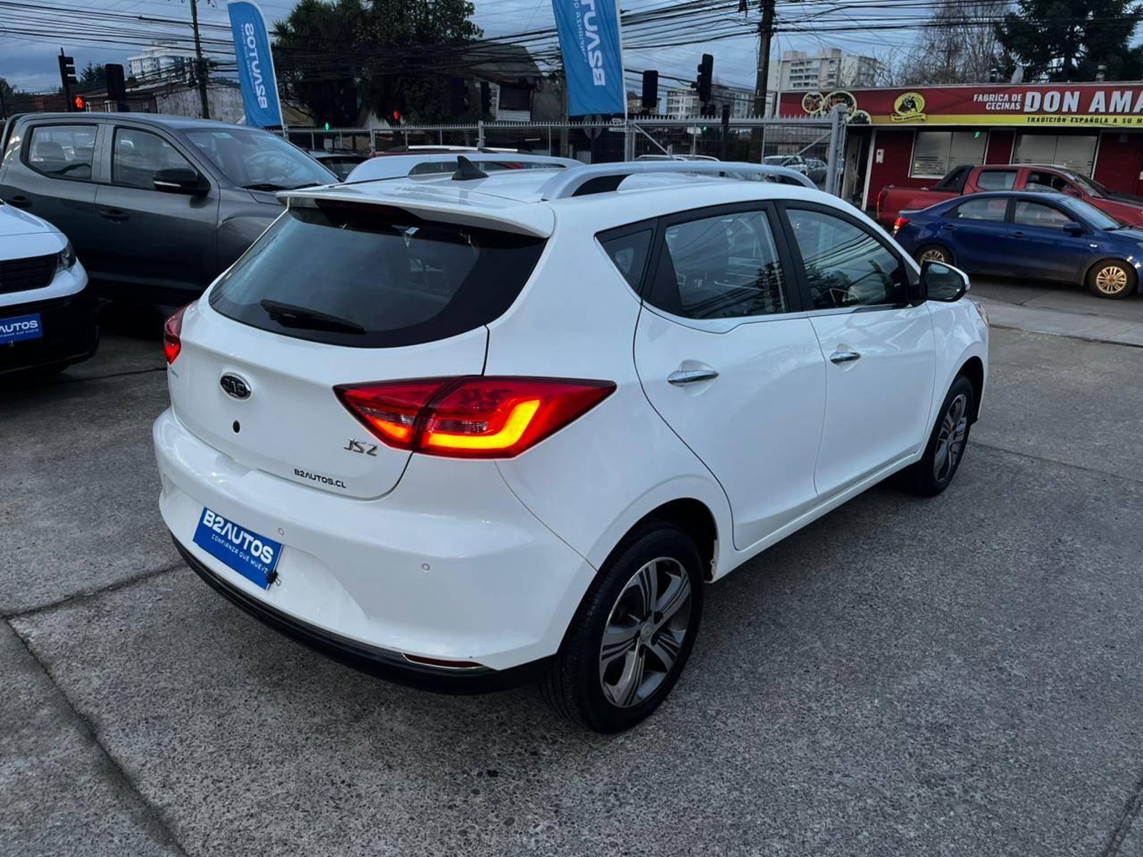 JAC JS2 LUXURY HB 2023 - Imagen 6 de 14