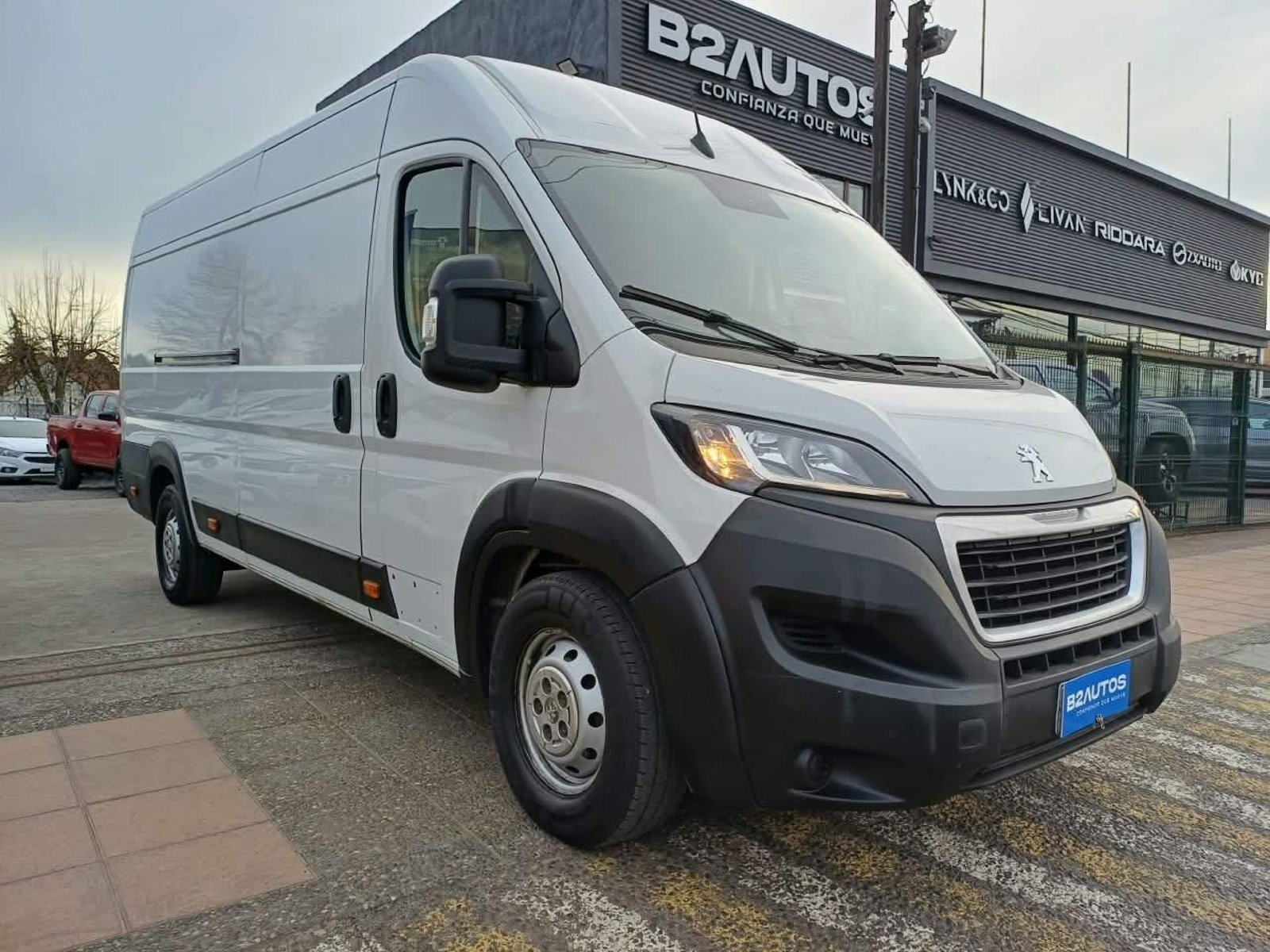 Peugeot BOXER L4H2 2024 - Foto 2 de 11