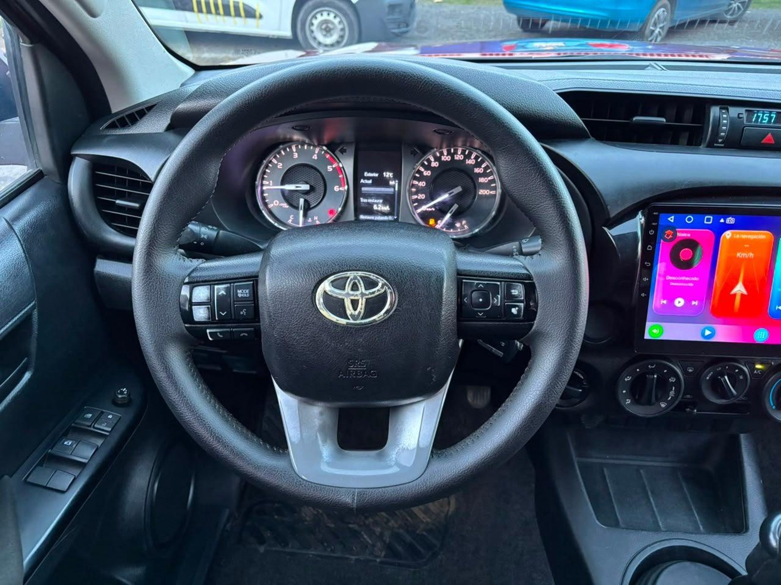 Toyota HILUX 2022 - Imagen 10 de 12