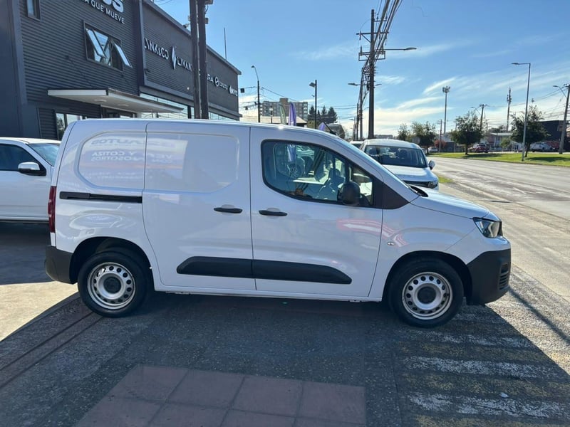 Peugeot PARTNER BLUEHDI 2024 - Imagen 5 de 15