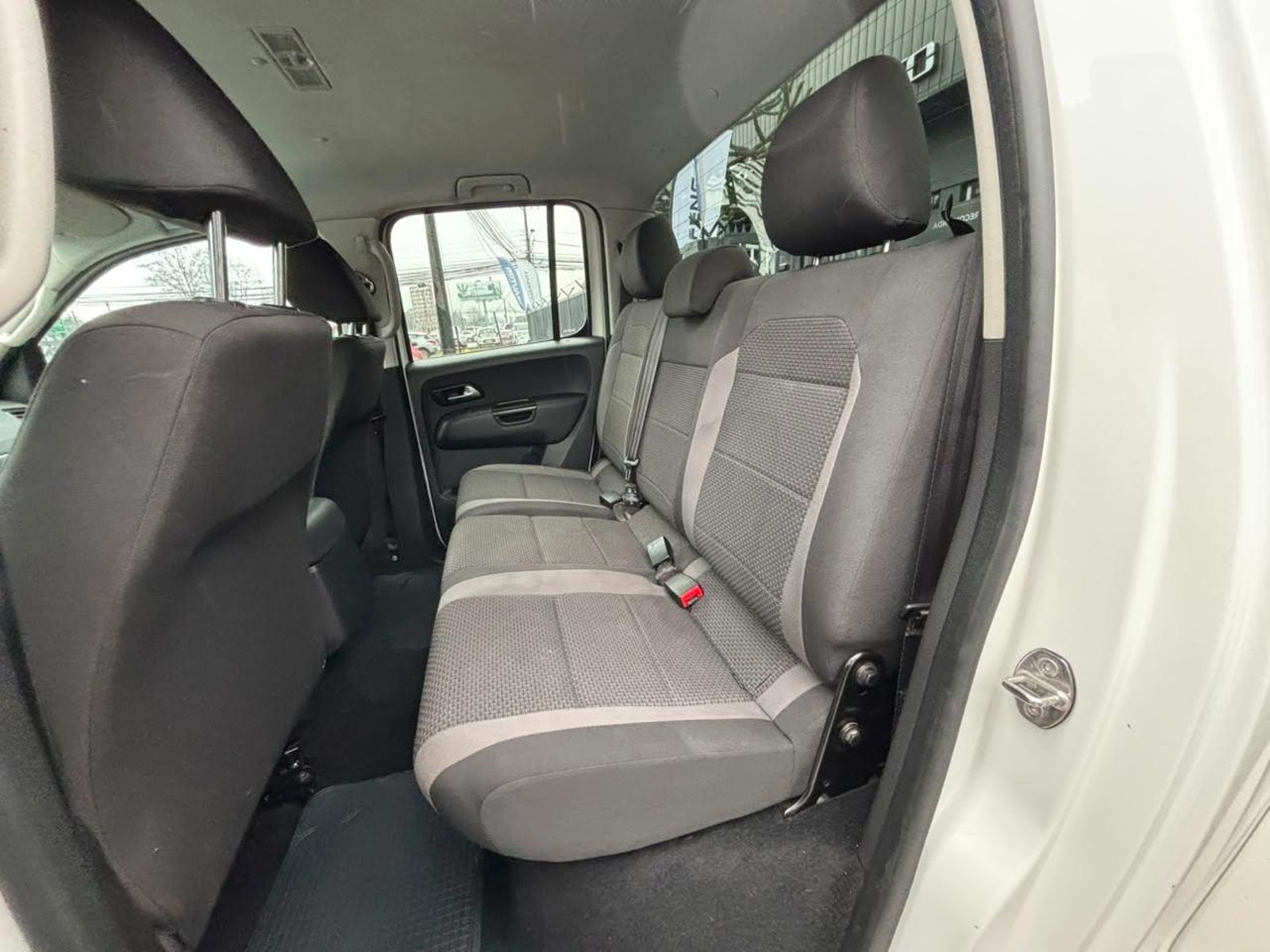 Volkswagen AMAROK TRENDLINE 2023 - Imagen 15 de 17