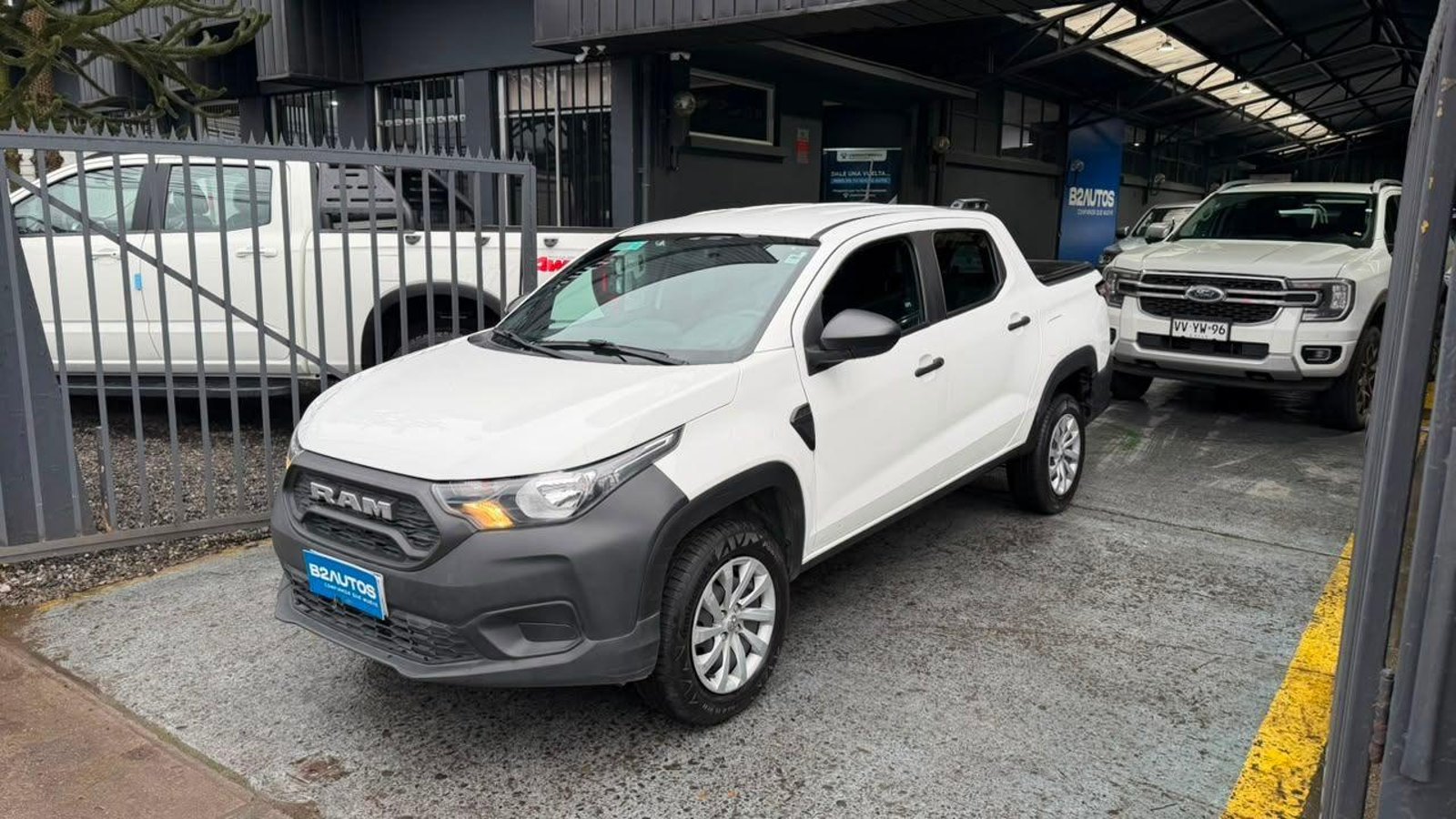 RAM 700 SLT CD 2024 - Imagen 3 de 12