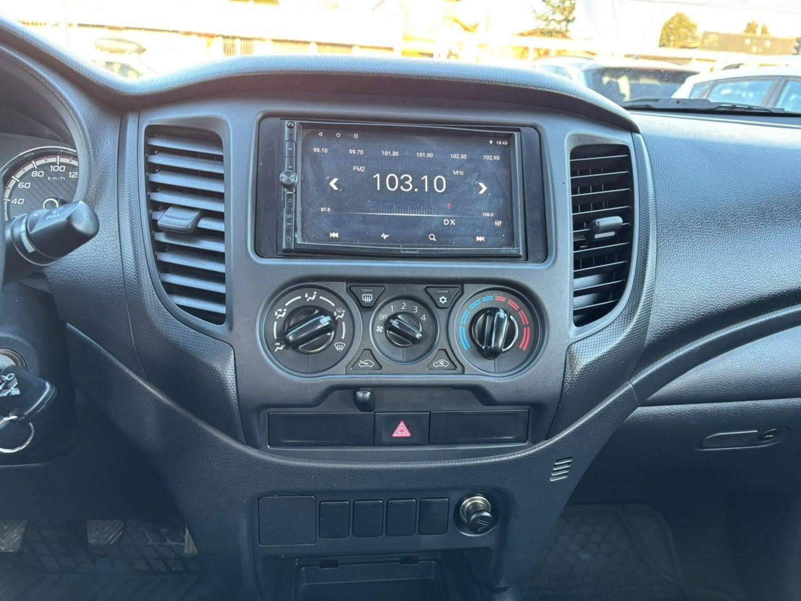 Mitsubishi L200 KATANA CRT 4X4 2023 - Imagen 16 de 16