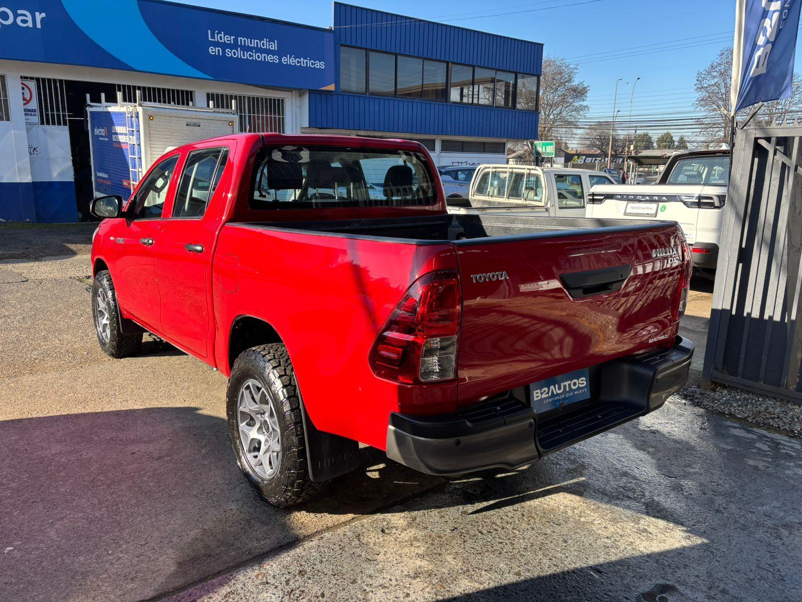 Toyota HILUX 2023 - Imagen 7 de 12