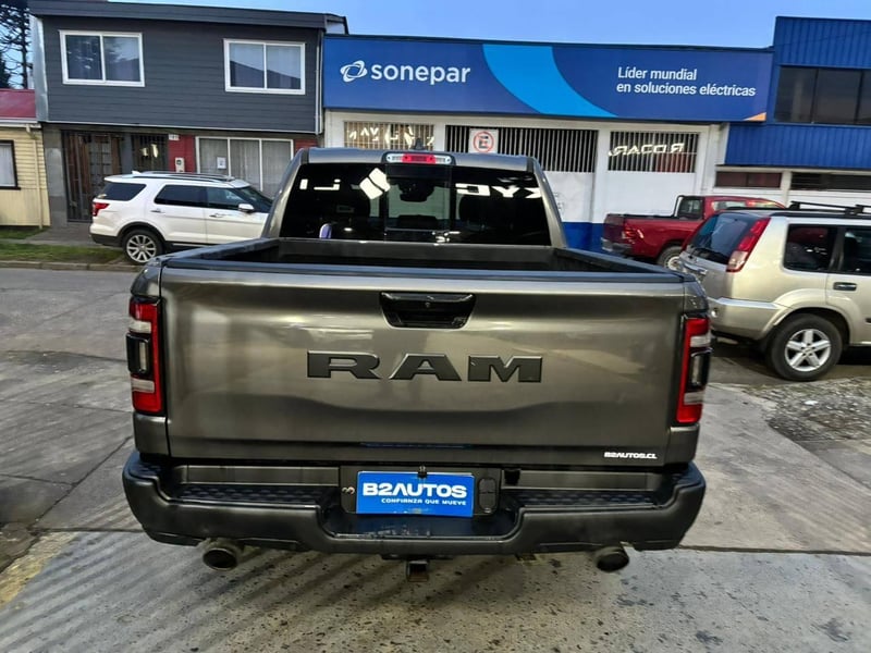 RAM 1500 REBEL CREW 2024 - Imagen 4 de 13