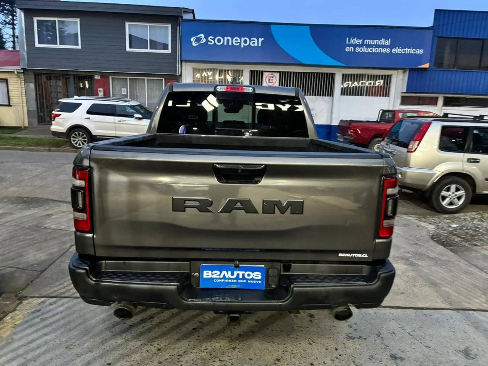 RAM 1500 REBEL CREW 2024 - Foto 4 de 13