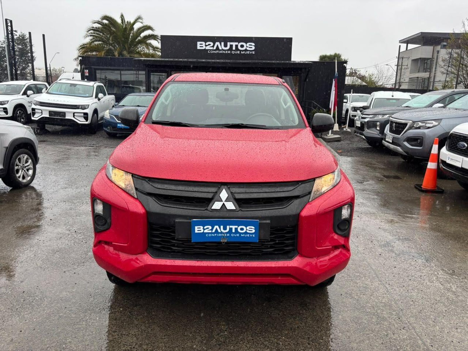 Mitsubishi L200 KATANA CRM 2023 - Foto 3 de 14