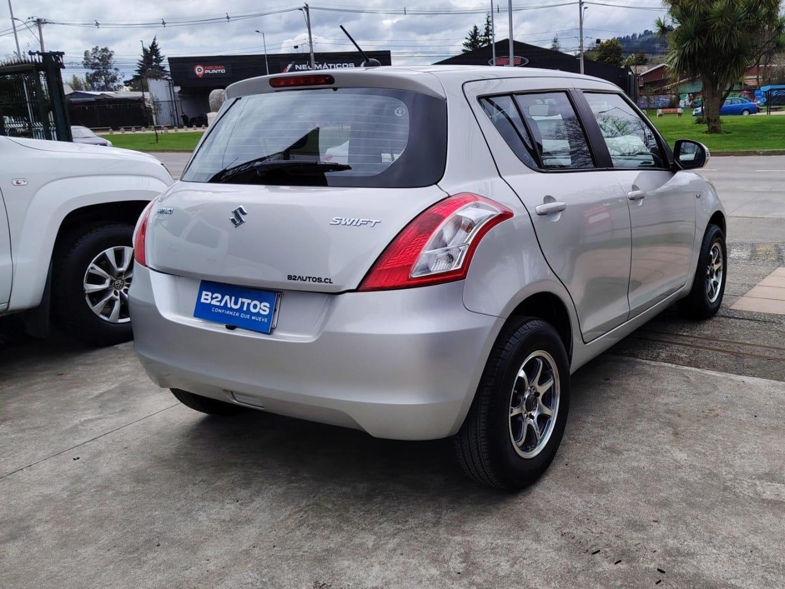 Suzuki SWIFT GL SPORT HB 2017 - Foto 4 de 8