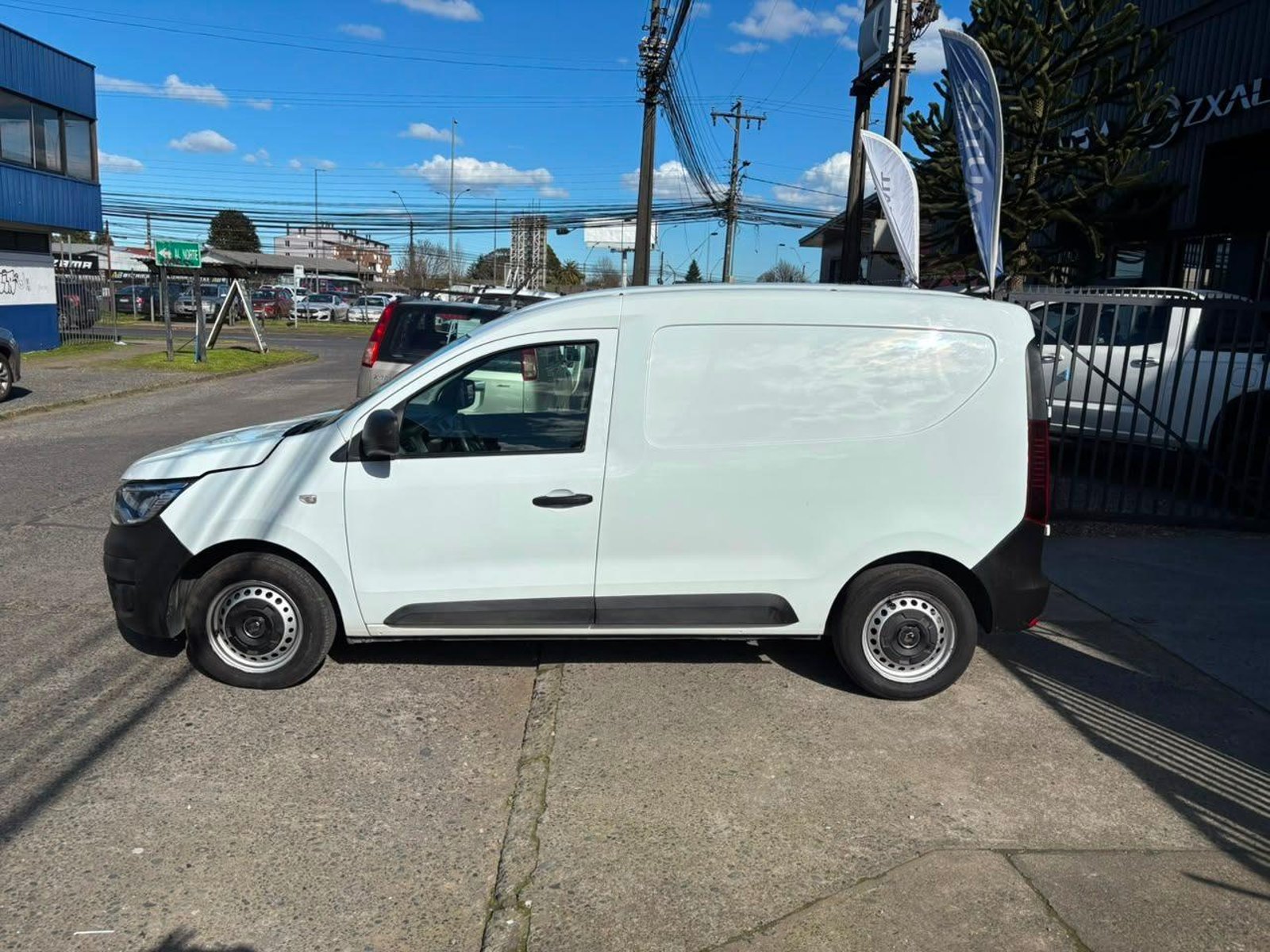 Renault EXPRESS 2023 - Imagen 3 de 15