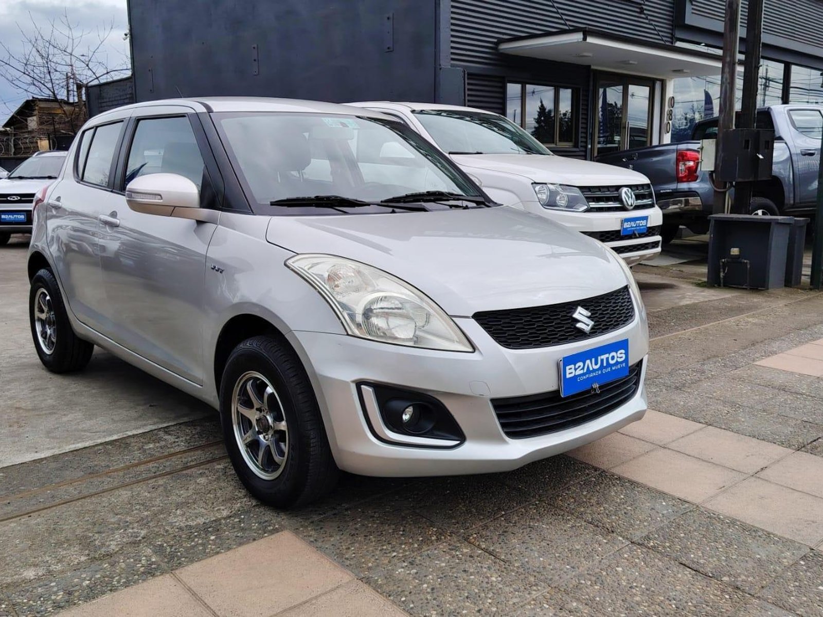 Suzuki SWIFT GL SPORT HB 2017 - Foto 2 de 8