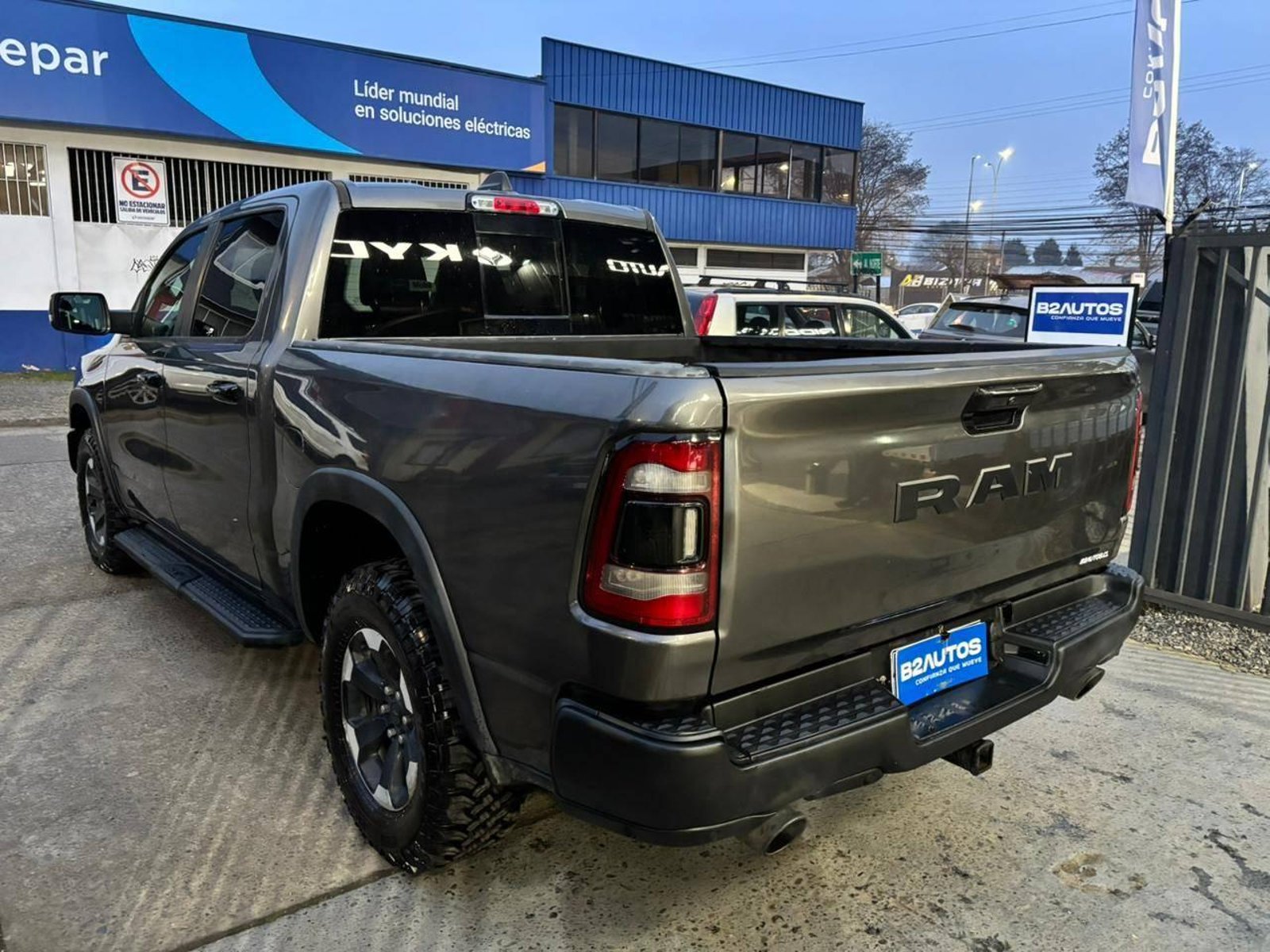 RAM 1500 REBEL CREW 2024 - Foto 5 de 13