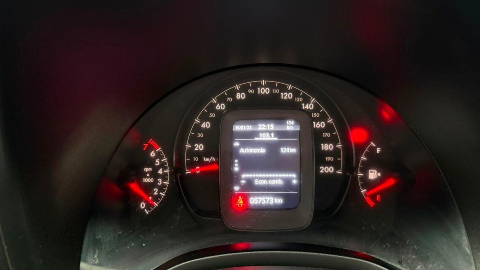 RAM 700 SLT CD 2024 - Imagen 9 de 12