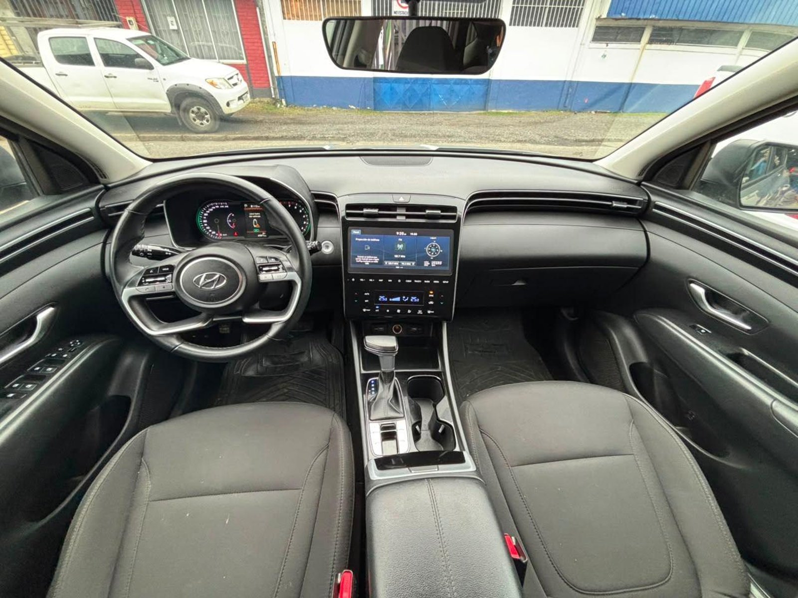 Hyundai TUCSON NX4 MPI 2025 - Imagen 13 de 17