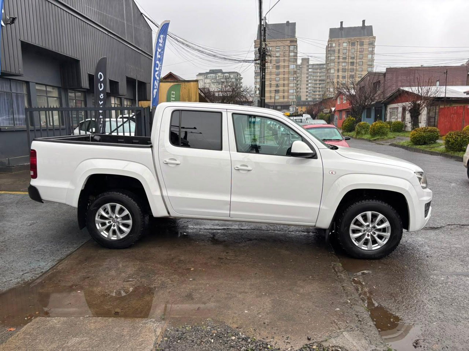 Volkswagen AMAROK TRENDLINE 2023 - Imagen 8 de 17