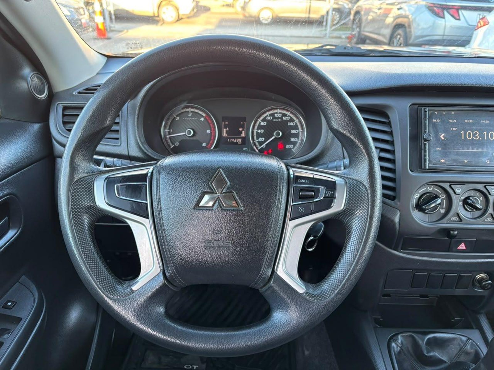Mitsubishi L200 KATANA CRT 4X4 2023 - Imagen 12 de 16