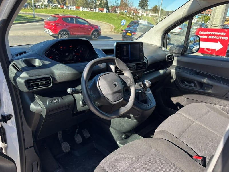 Peugeot PARTNER BLUEHDI 2024 - Imagen 12 de 15