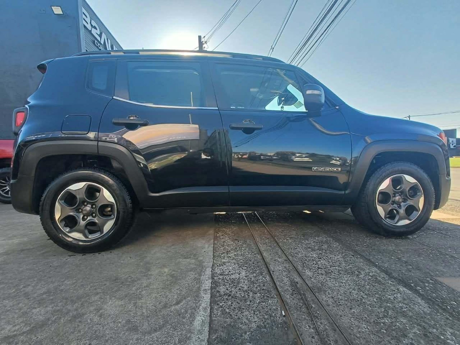 Jeep RENEGADE 2017 - Foto 3 de 11