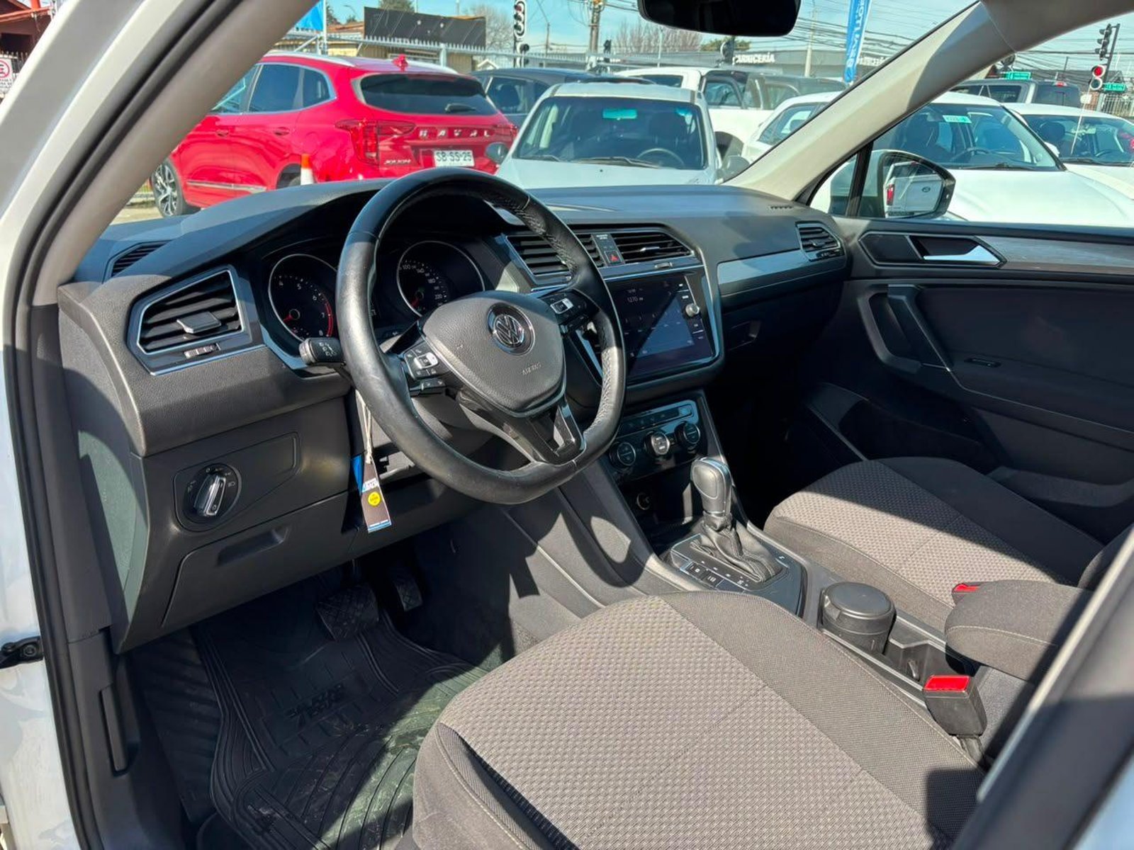 Volkswagen NEW TIGUAN 2019 - Imagen 10 de 15