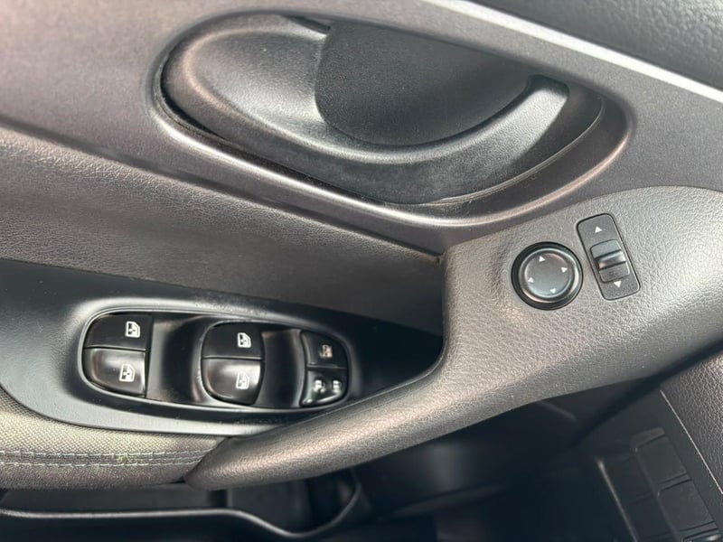 Nissan QASHQAI SENSE 2018 - Imagen 18 de 19