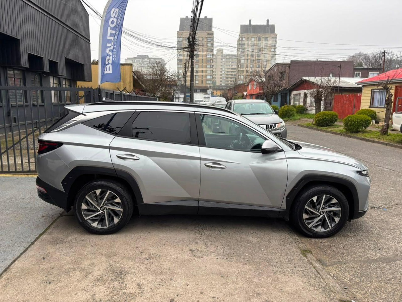 Hyundai TUCSON NX4 MPI 2025 - Foto 3 de 17