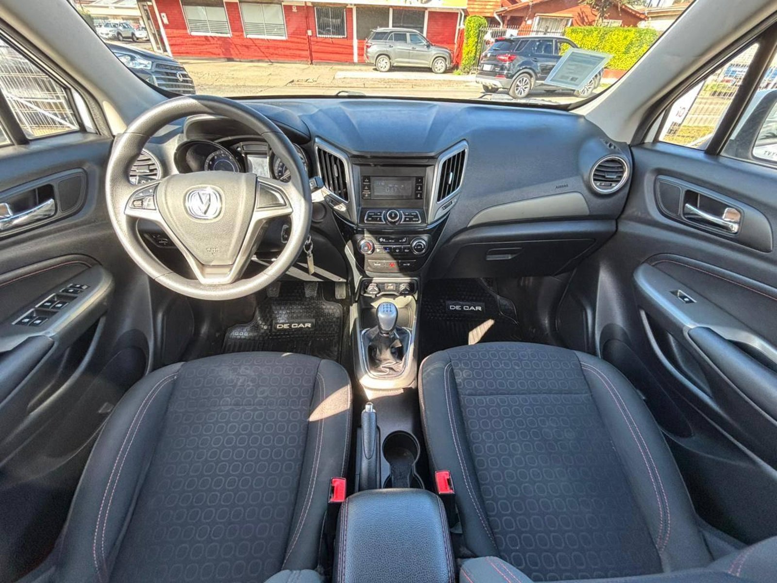 Changan CS15 VVT MT 2025 - Imagen 9 de 16