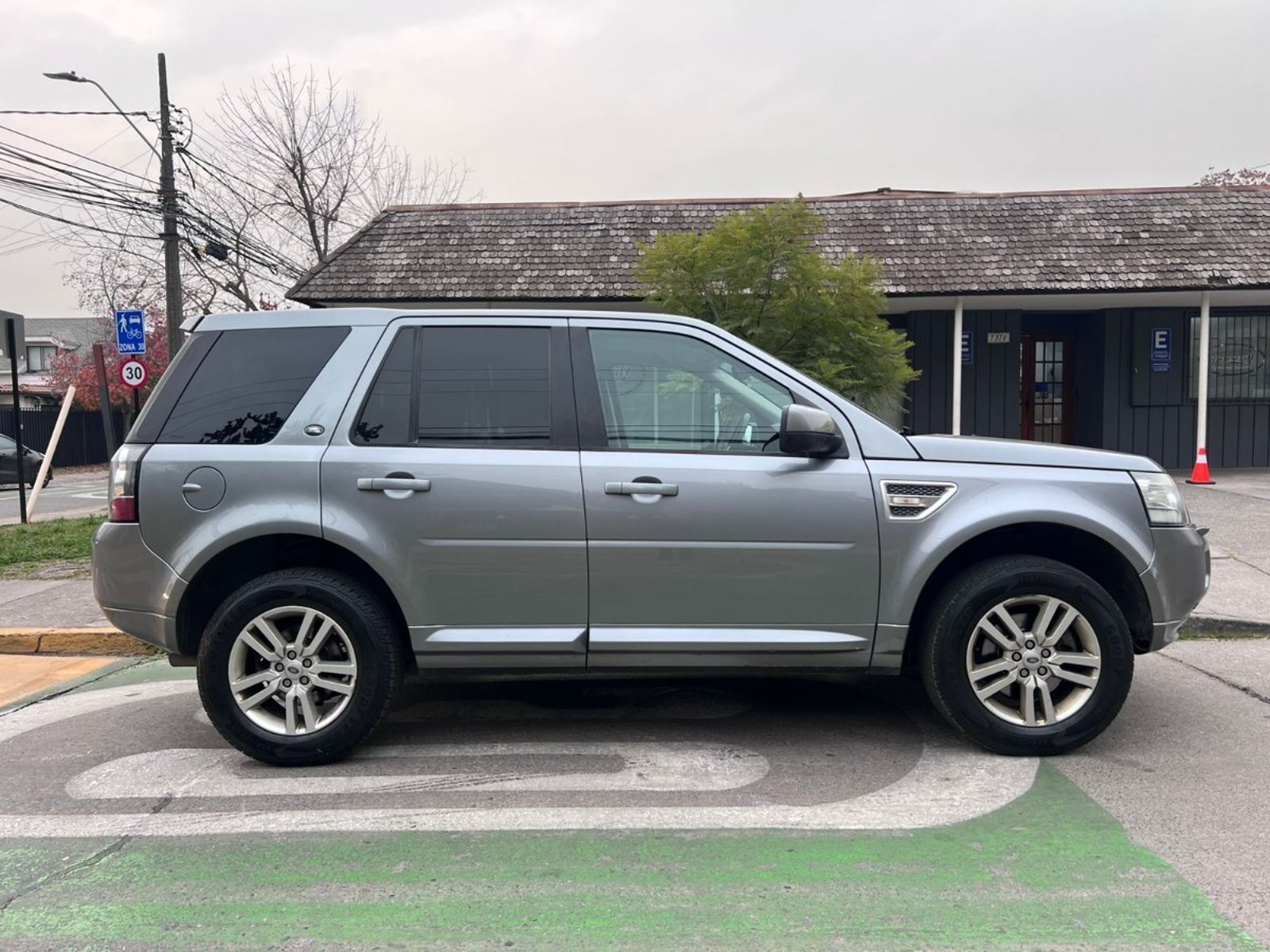 Land Rover FREELANDER FREELANDER 2 2.0 AT AWD 2013 - Imagen 4 de 10