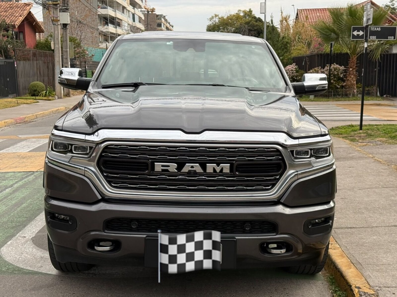 RAM 1500 RAM 1500 LIMITED 5.7 4X4 RAMBOX 2024 - Foto 2 de 10