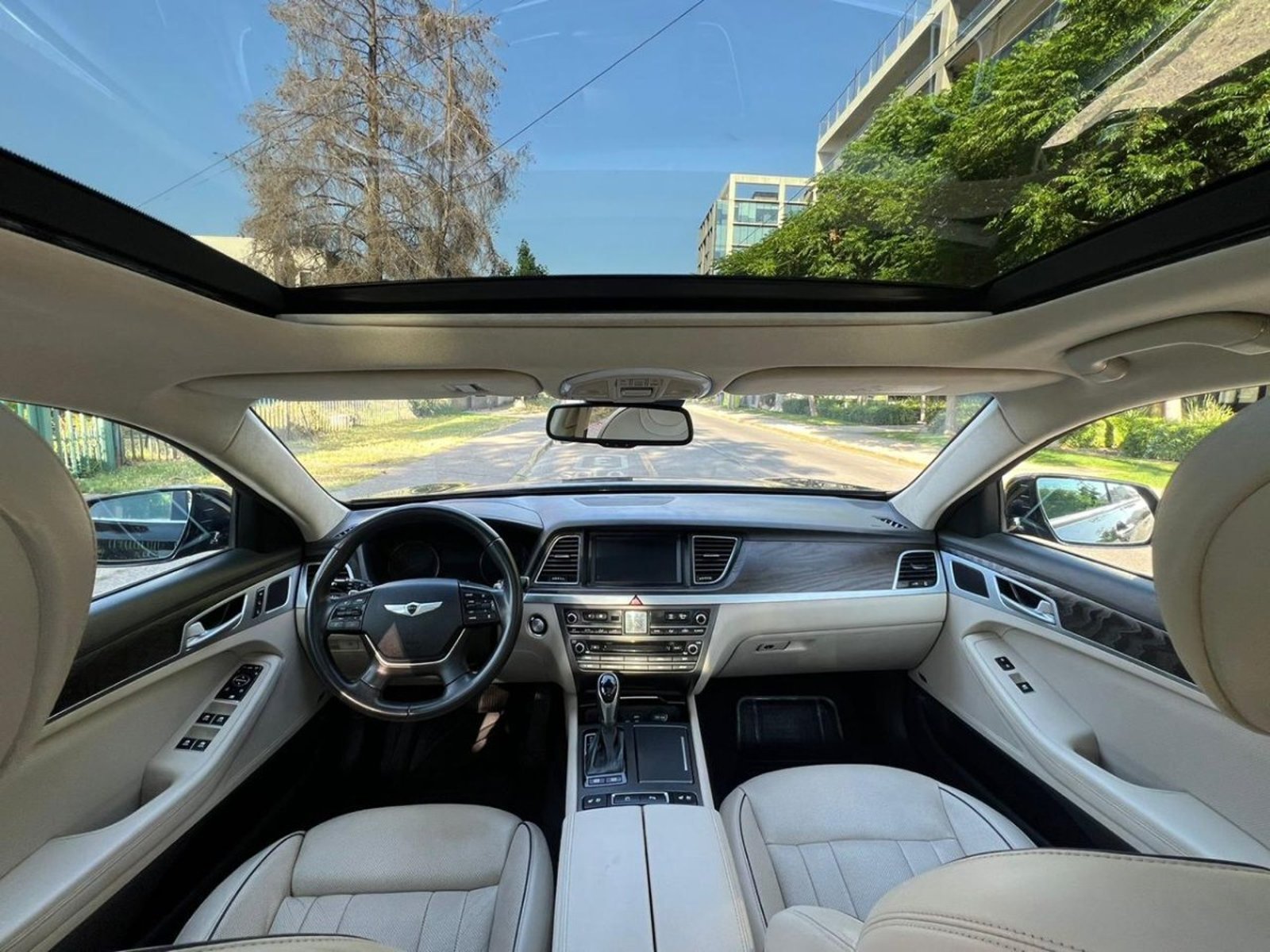 Hyundai GENESIS GENESIS 5.0 V8 AT 2017 - Imagen 9 de 10
