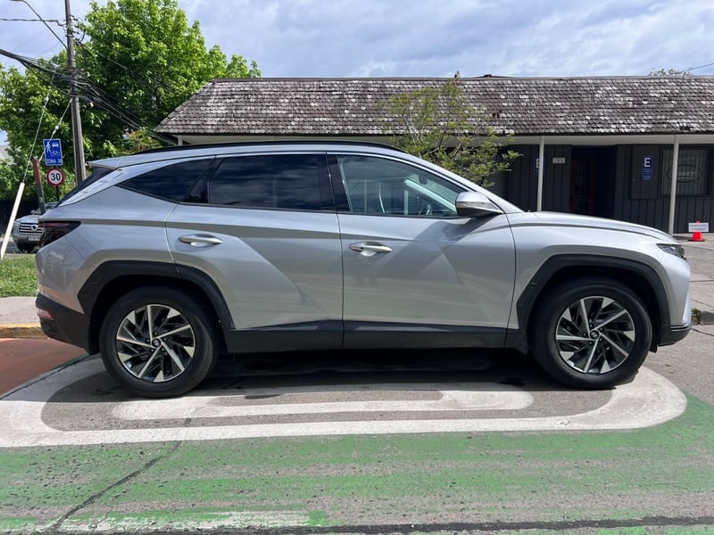Hyundai TUCSON TUCSON NX4 2.0 AUT 2021 - Imagen 4 de 10
