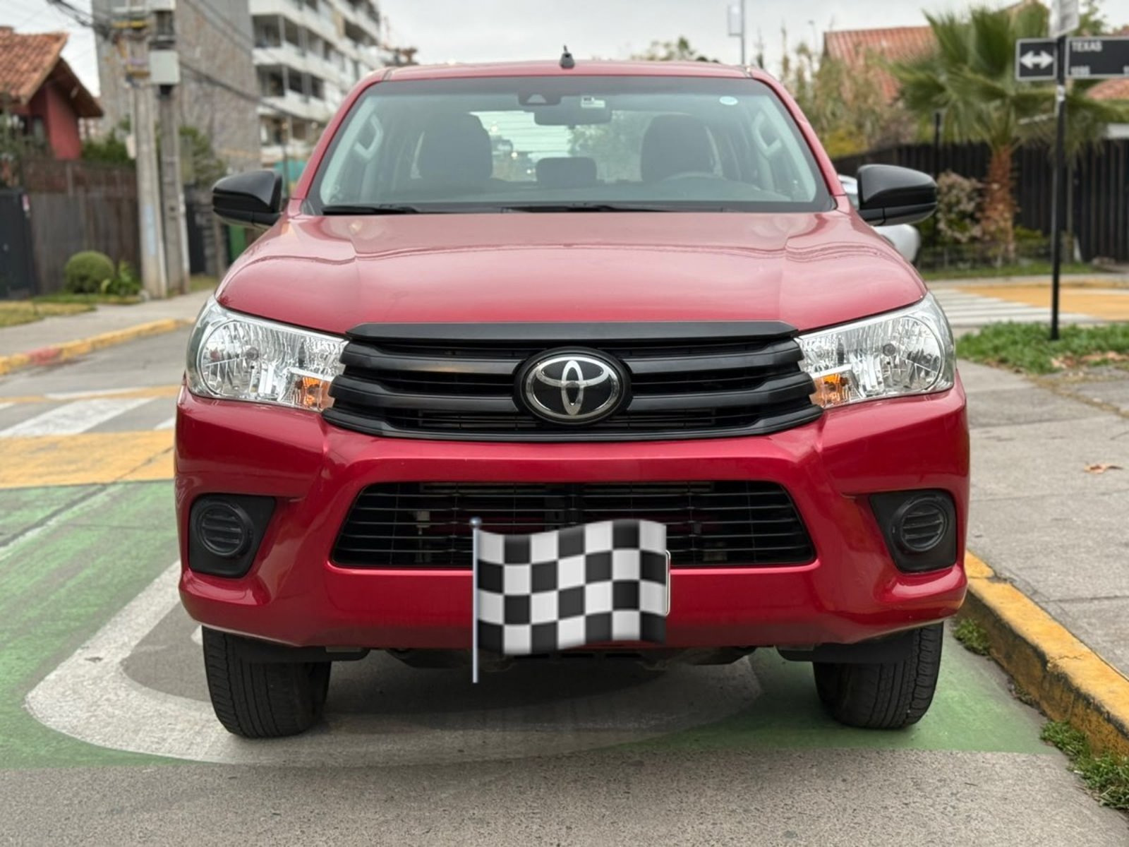 Toyota HILUX HILUX 2.4 DIESEL DX 4X4 6 MT 2024 - Foto 2 de 9