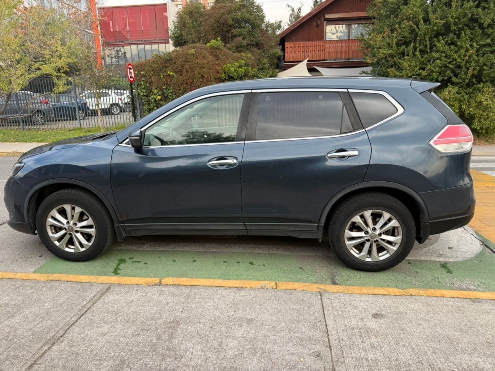 Nissan X-TRAIL X TRAIL SENSE 2.5 AUT 2016 - Imagen 8 de 10