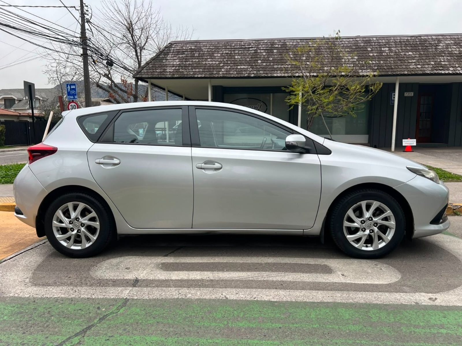 Toyota AURIS AUTIS 1.6 MECANICO 2017 - Foto 4 de 10