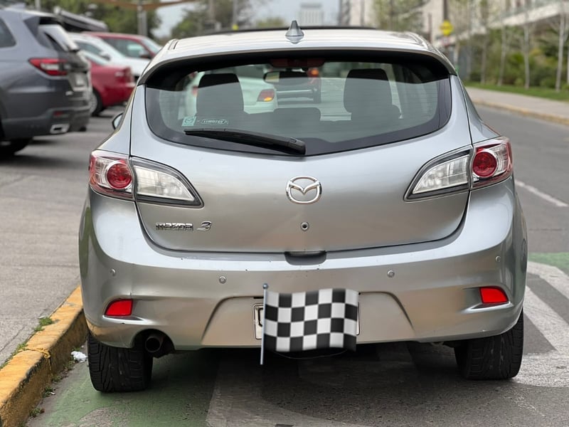 Mazda 3 SPORT Mazda 3 1.6 SPORT V 4X2 AUTOMATICO TECHO 2014 - Imagen 6 de 10