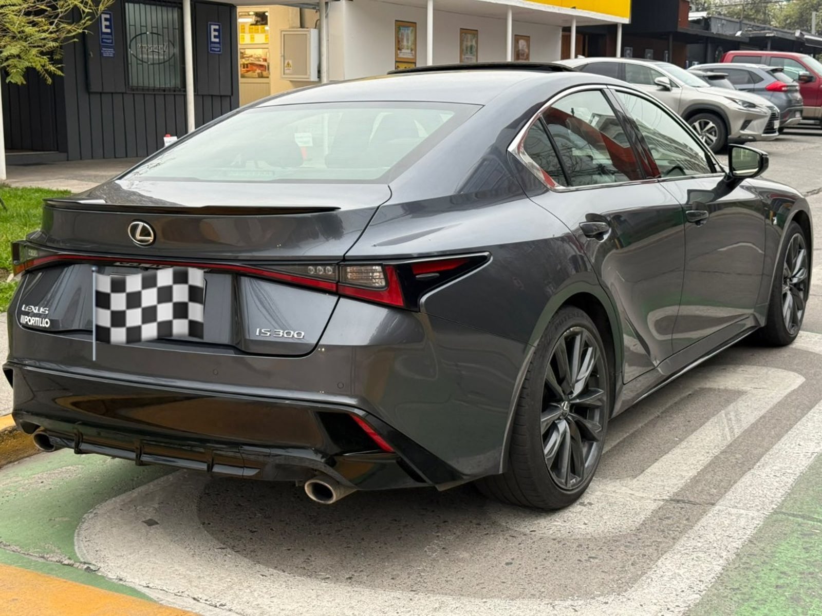 Lexus IS 300 IS 300 F-SPORT 2.0 2024 - Imagen 5 de 10