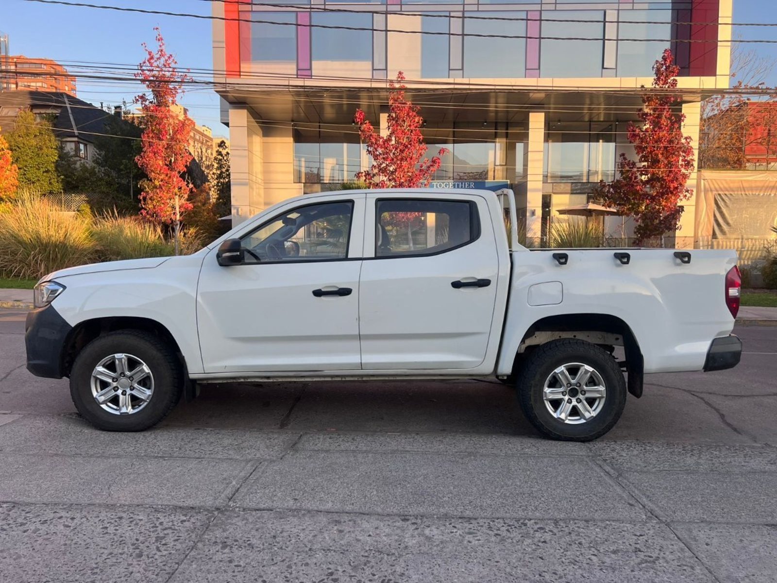 Maxus T60 T60 2.0 DIESEL 4X4 DOBLE CABINA 2024 - Imagen 8 de 10