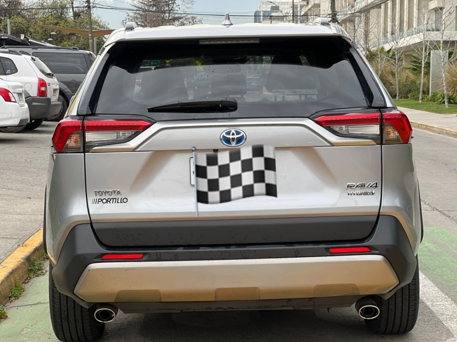 Toyota RAV 4 RAV4 HIBRIDO 2.5 LIMITED 4X4 2023 - Imagen 6 de 10
