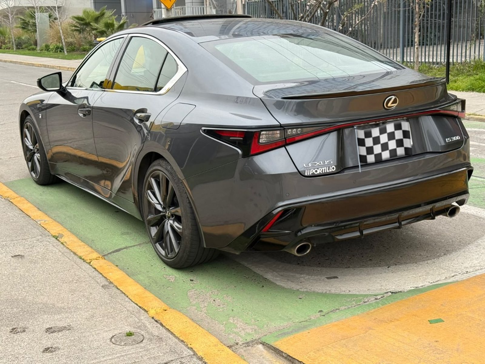 Lexus IS 300 IS 300 F-SPORT 2.0 2024 - Imagen 8 de 10