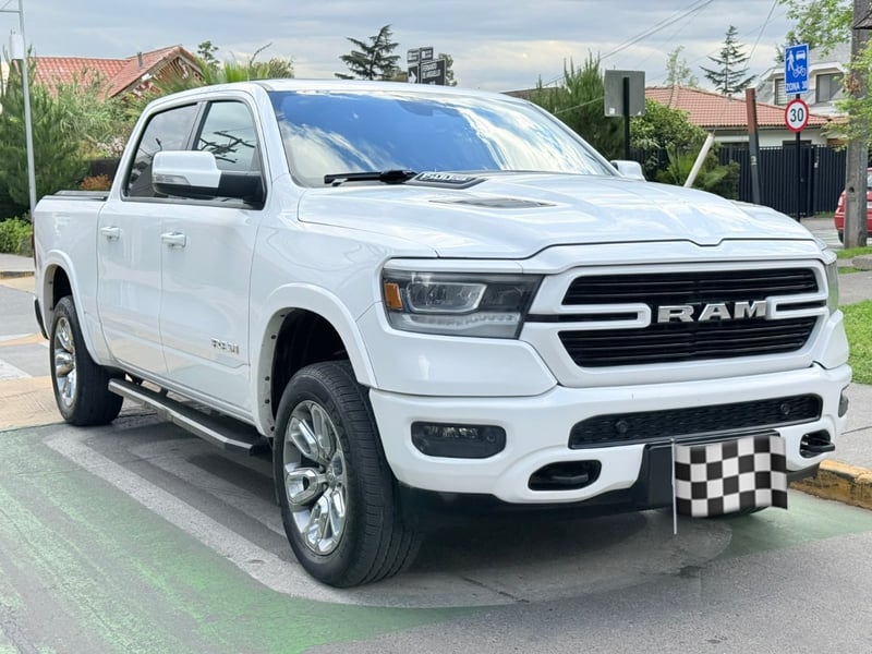 RAM 1500 1500 LARAMIE CREW CAB 4X4 5.7 AUT 2022 - Imagen 3 de 10