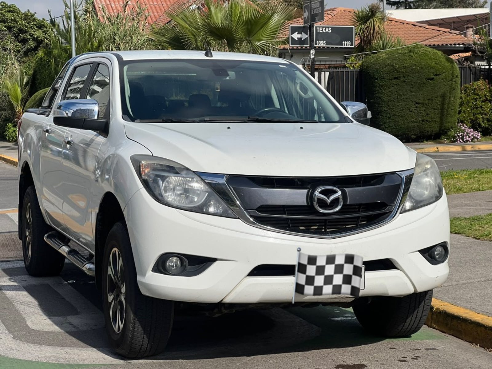 Mazda BT-50 Bt-50 3.2 SDX DOB. CAB. DIESEL 4X4 AT 4P 2018 - Foto 3 de 10