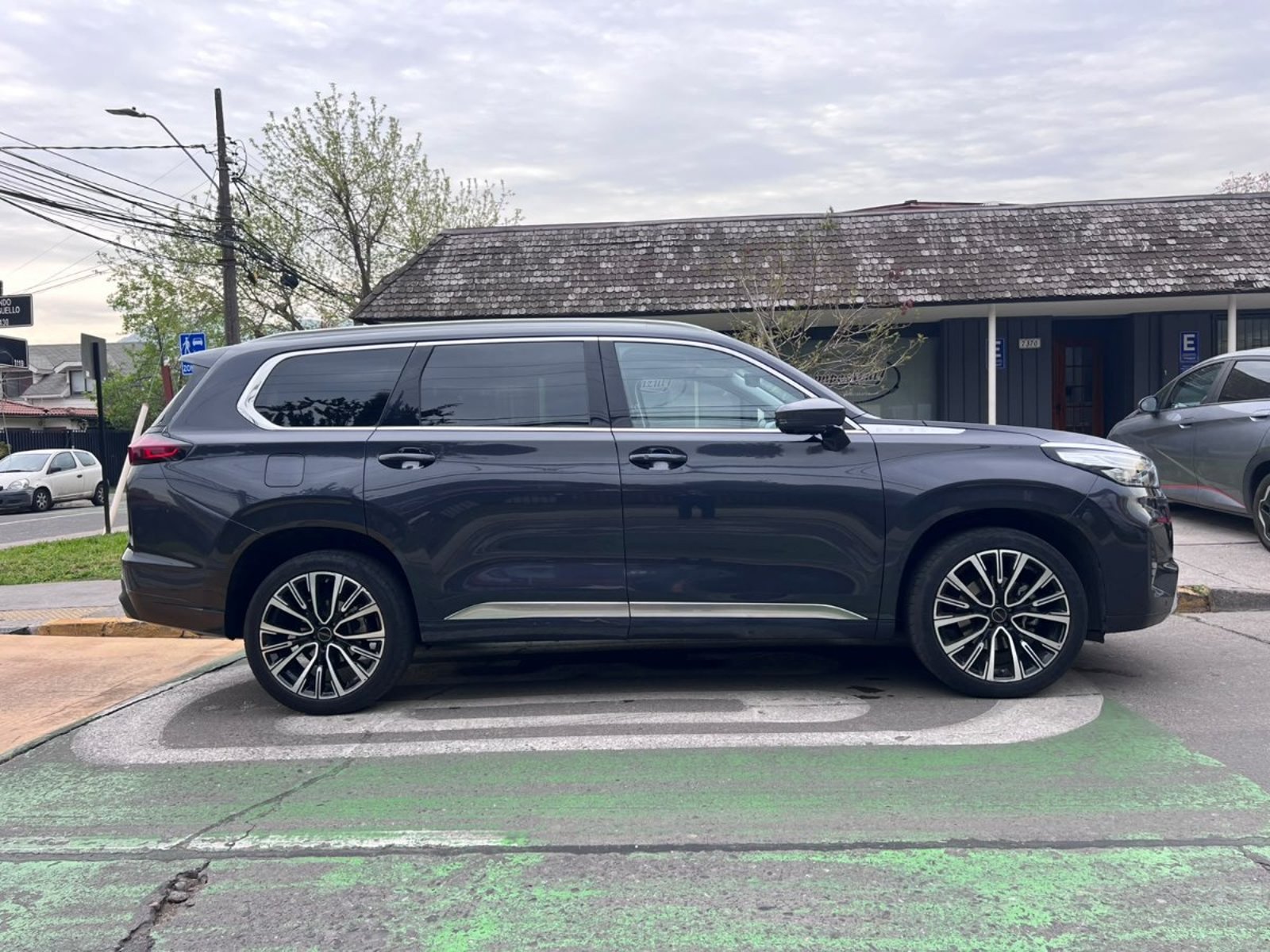 Exeed VX Vx 2.0T UNLIMITED AWD DCT AT 245HP 2022 - Foto 4 de 9
