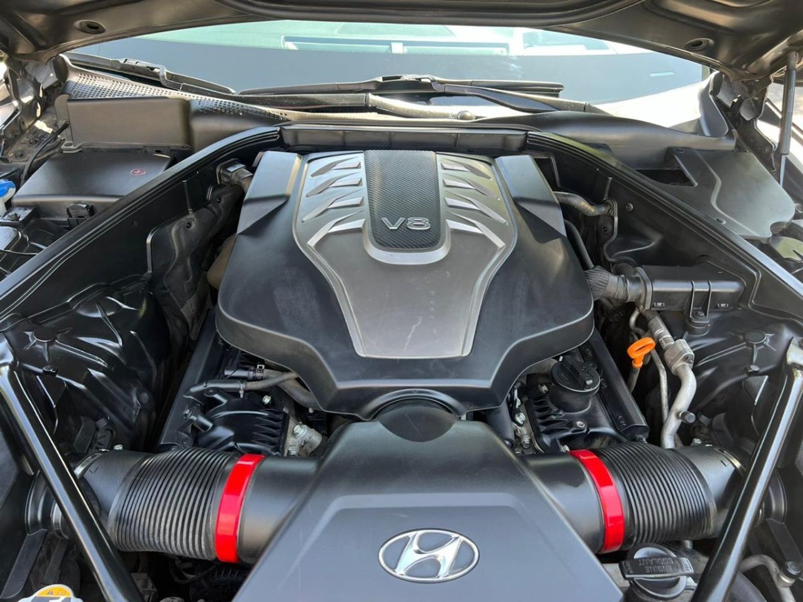 Hyundai GENESIS GENESIS 5.0 V8 AT 2017 - Imagen 6 de 10