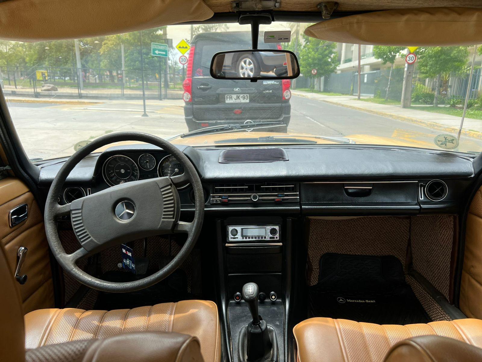 Mercedes-Benz 230 230 1976 - Imagen 10 de 10