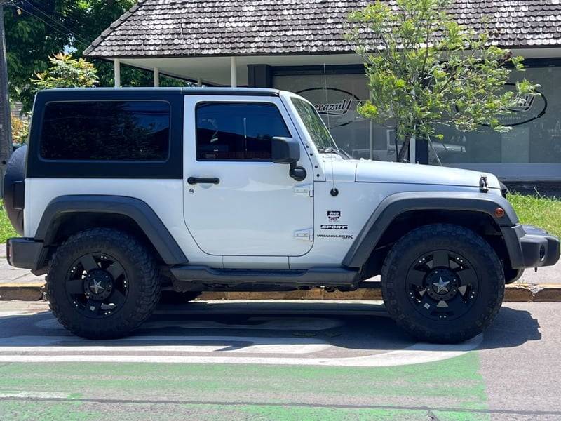 Jeep WRANGLER Wrangler 3.6 SPORT 4WD AT 3P 2019 - Imagen 4 de 10
