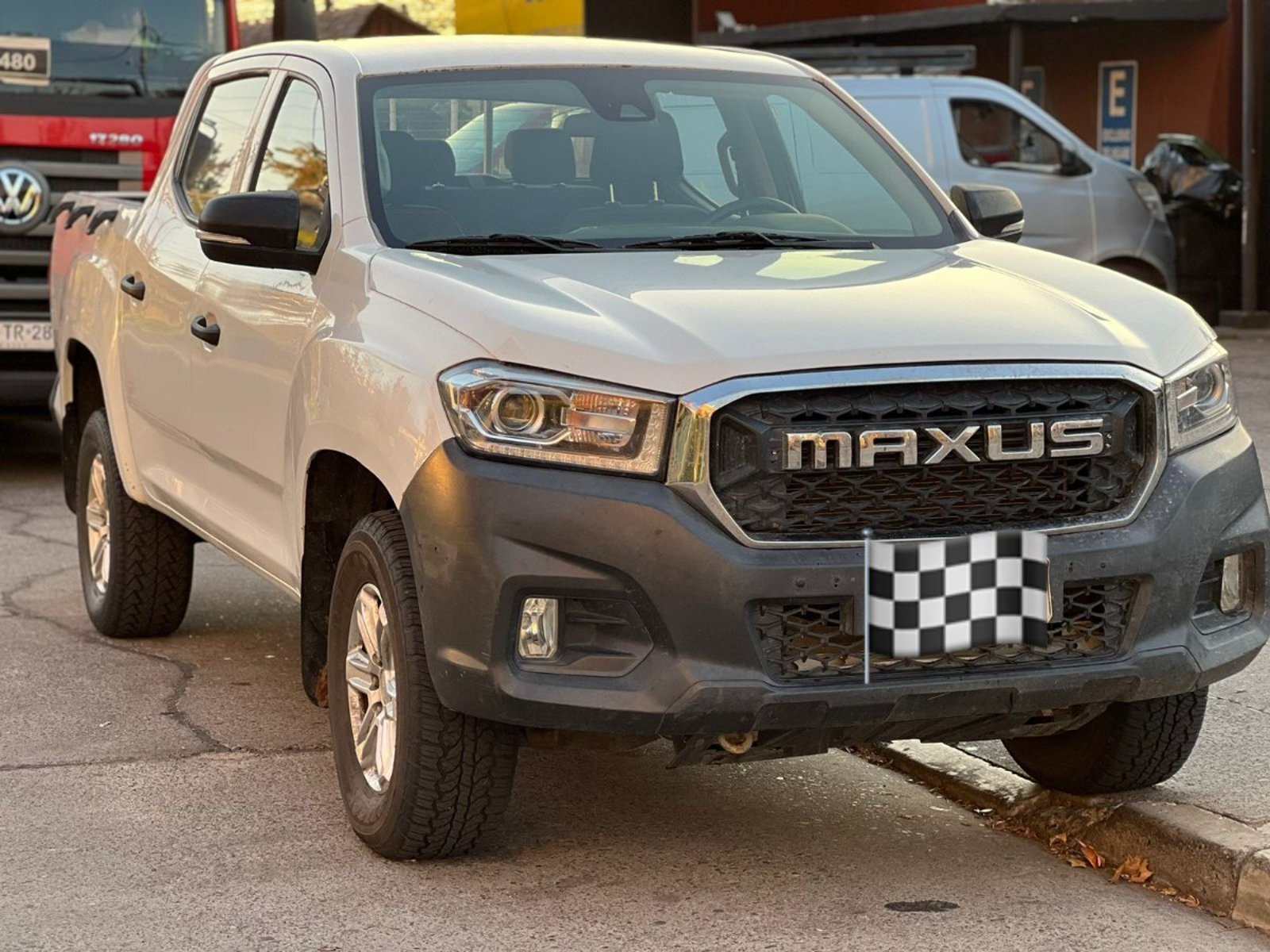 Maxus T60 T60 2.0 DIESEL 4X4 DOBLE CABINA 2024 - Foto 3 de 10